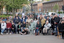 4-5-2022, rotterdam, dodenherdenking oud-ijsselmonde, oorlogsmonument adriaen janszkerkfoto rob kamminga