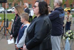 4-5-2022, rotterdam, dodenherdenking oud-ijsselmonde, oorlogsmonument adriaen janszkerkfoto rob kamminga