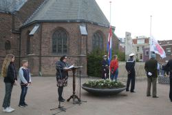 4-5-2022, rotterdam, dodenherdenking oud-ijsselmonde, oorlogsmonument adriaen janszkerkfoto rob kamminga