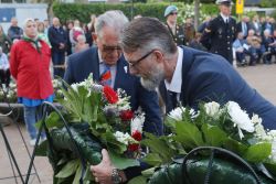 4-5-2022, rotterdam, dodenherdenking oud-ijsselmonde, oorlogsmonument adriaen janszkerkfoto rob kamminga
