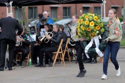4-5-2022, rotterdam, dodenherdenking oud-ijsselmonde, oorlogsmonument adriaen janszkerkfoto rob kamminga