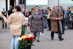 4-5-2022, rotterdam, dodenherdenking oud-ijsselmonde, oorlogsmonument adriaen janszkerkfoto rob kamminga