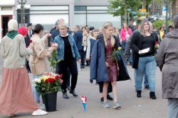 4-5-2022, rotterdam, dodenherdenking oud-ijsselmonde, oorlogsmonument adriaen janszkerkfoto rob kamminga