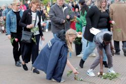 4-5-2022, rotterdam, dodenherdenking oud-ijsselmonde, oorlogsmonument adriaen janszkerkfoto rob kamminga