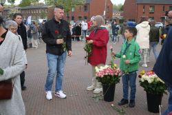 4-5-2022, rotterdam, dodenherdenking oud-ijsselmonde, oorlogsmonument adriaen janszkerkfoto rob kamminga