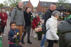 4-5-2022, rotterdam, dodenherdenking oud-ijsselmonde, oorlogsmonument adriaen janszkerkfoto rob kamminga