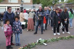 4-5-2022, rotterdam, dodenherdenking oud-ijsselmonde, oorlogsmonument adriaen janszkerkfoto rob kamminga