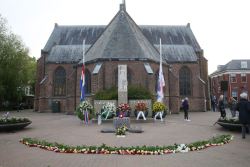 4-5-2022, rotterdam, dodenherdenking oud-ijsselmonde, oorlogsmonument adriaen janszkerkfoto rob kamminga